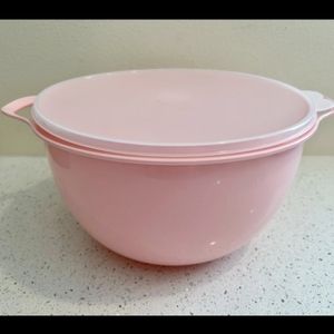 New!! Tupperware Mega Bowl!